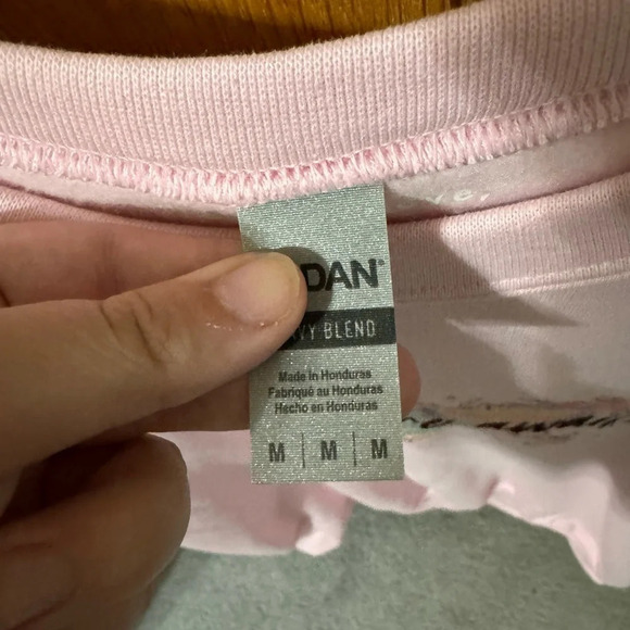 Embroidered adventure awaits sweatshirt - Picture 3 of 4